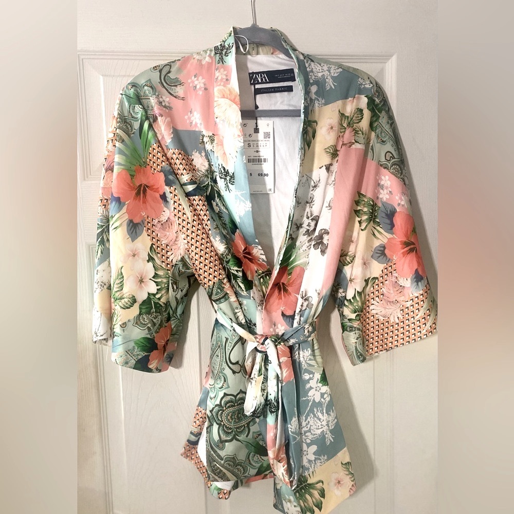 🧡NEVER WORN! Zara | Style: Kimono | Size: Small | Condition: New | Lined Inside